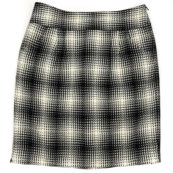 Ann Taylor print knit skirt - Picture 3 of 5